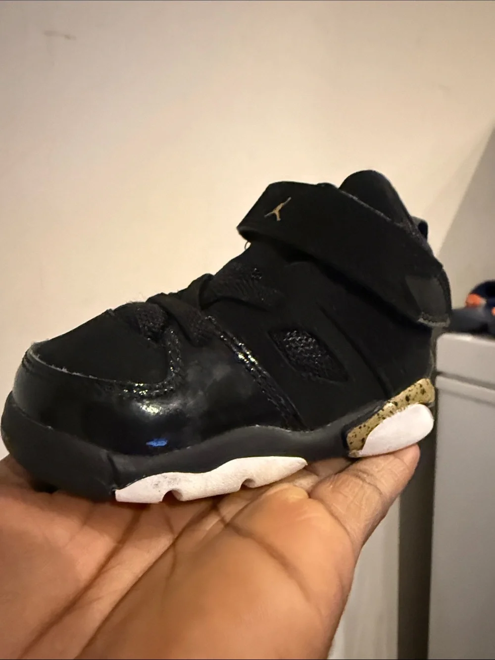 9 Pairs of Infant Boys Shoes Sz 4